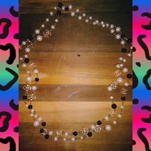 Gorgeous authentic Chanel pearl necklace
